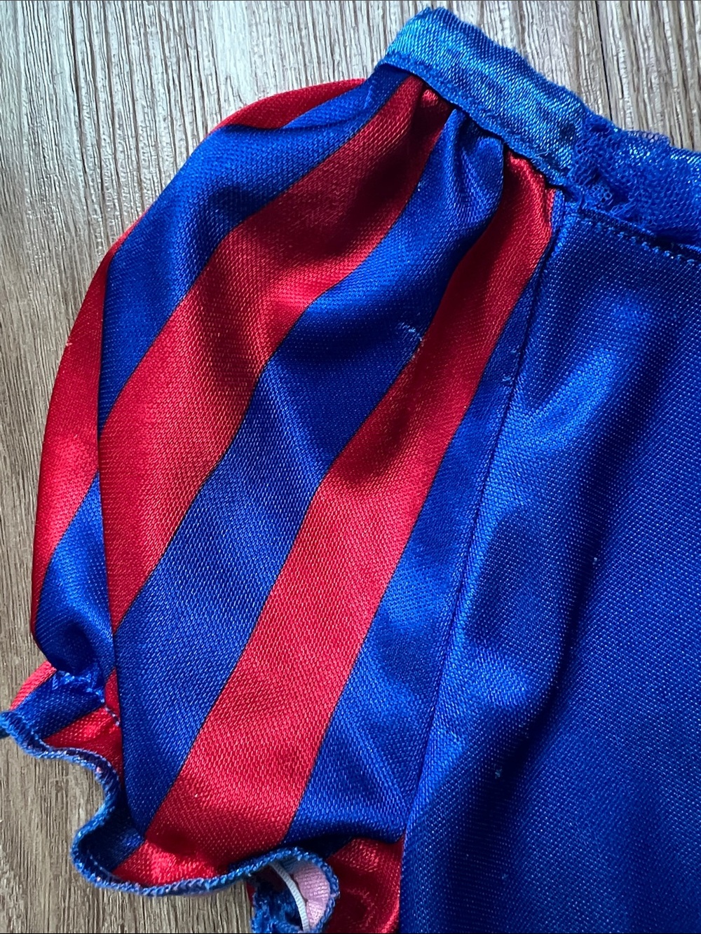 Disney Snow White Girls Nightgown in Royal Blue with Yellow & Red Apples Size 6 - Picture 4 of 16